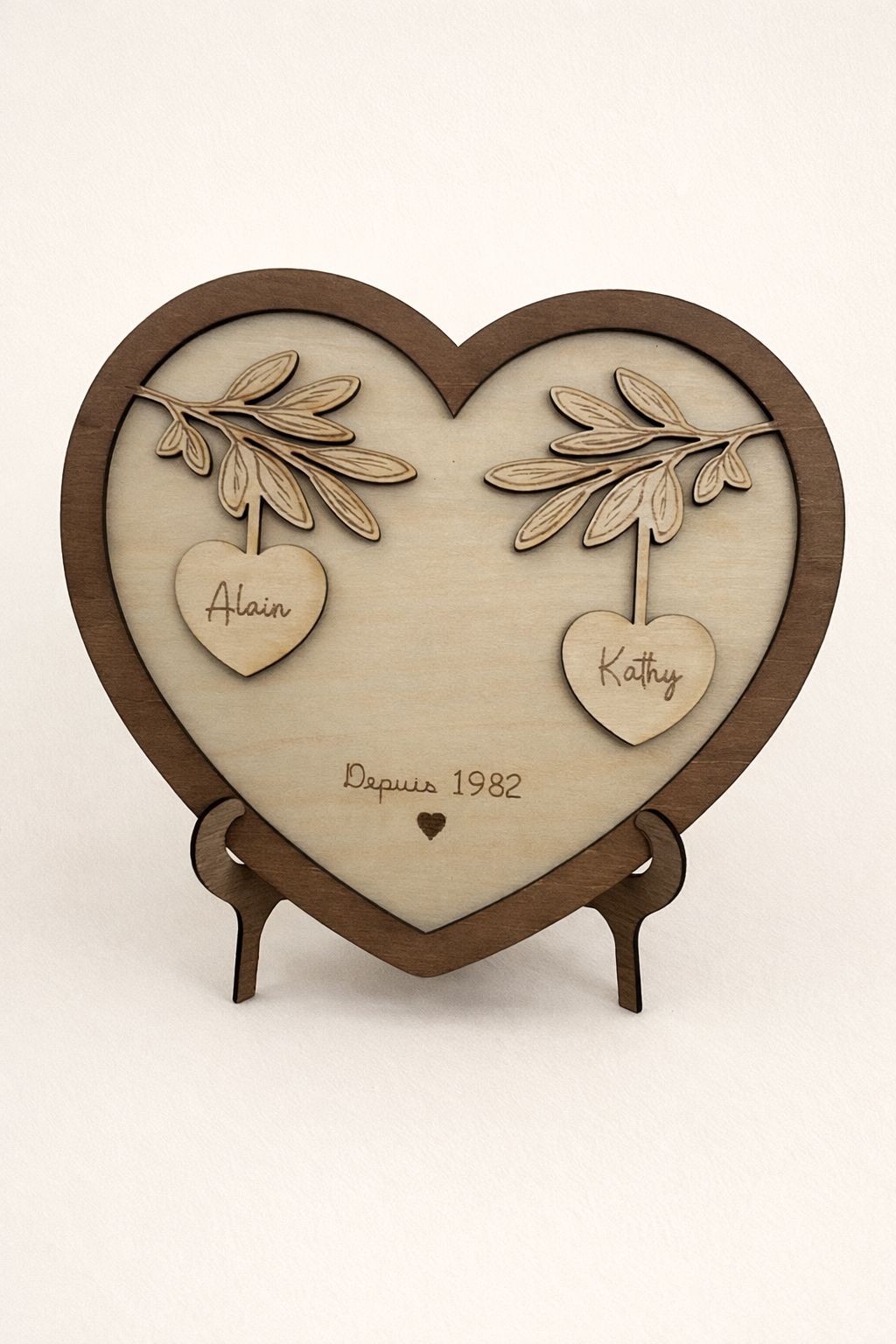 Cadre cœur en bois personnalisé - Symbole d'amour éternel 💛